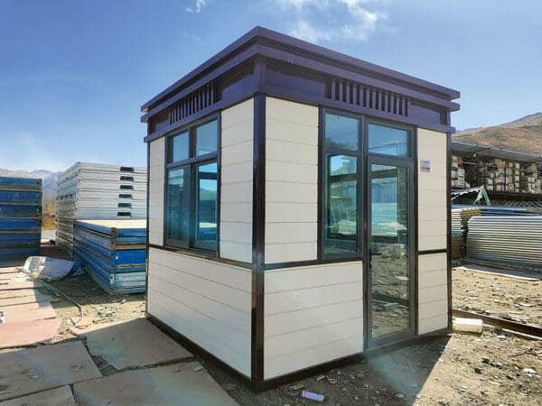 金屬雕花板崗亭圖