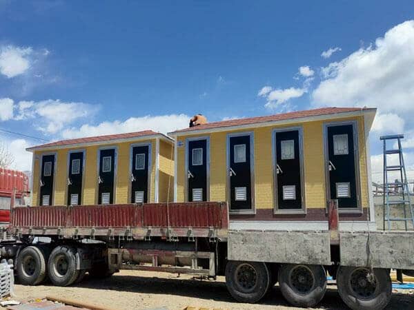 四蹲位景區(qū)移動(dòng)廁所圖