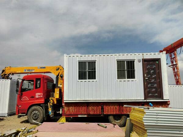 拉薩焊接式集裝箱活動(dòng)房圖