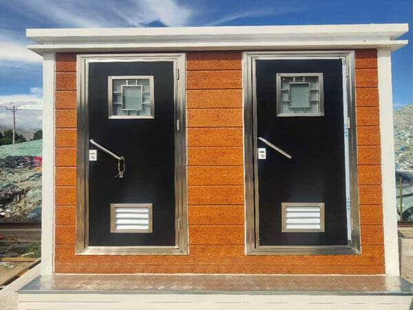 西藏環(huán)保移動廁所圖